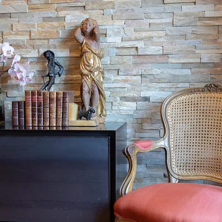 Porta Venezia- Design Apartment, 2-bedrooms, Netflix, Wifi * Milano