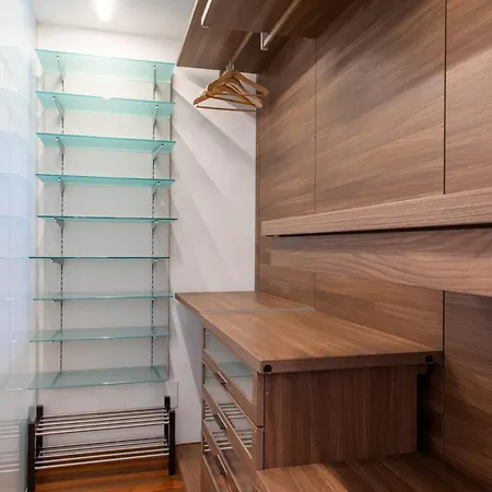 Porta Venezia- Design Apartment, 2-bedrooms, Netflix, Wifi Appartamento Milano