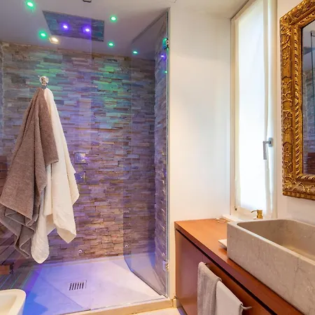 Porta Venezia- Design Apartment, 2-bedrooms, Netflix, Wifi Apartamento *