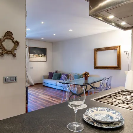 Apartamento Porta Venezia- Design Apartment, 2-bedrooms, Netflix, Wifi *
