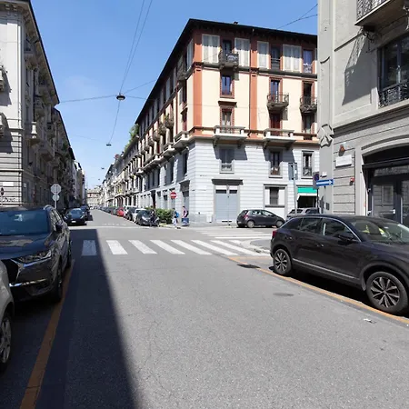 Porta Venezia- Design Apartment, 2-bedrooms, Netflix, Wifi Apartamento *