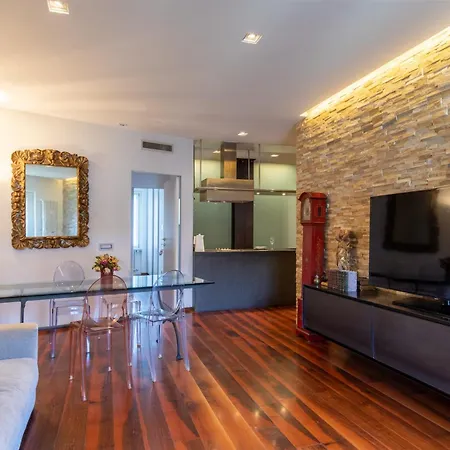 Apartamento Porta Venezia- Design Apartment, 2-bedrooms, Netflix, Wifi Milán